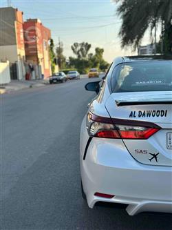 تۆیۆتا کامری